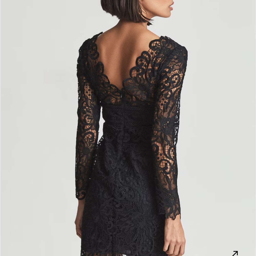 Reiss Black Dress with V-Neck and Long Sleeves